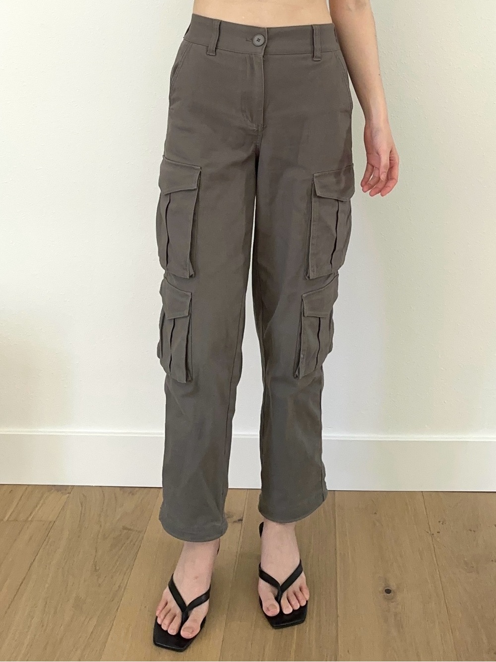 Oak + Fort Cropped Green Cargo Pants size XS